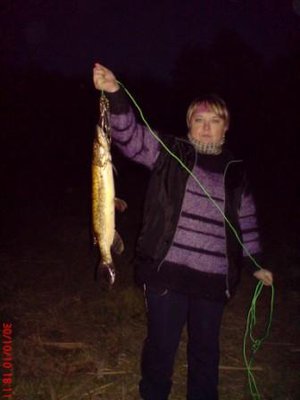 эту щуку действительно поймала эта девушка,