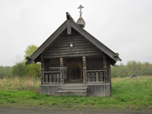 часовенка, похоже действующая