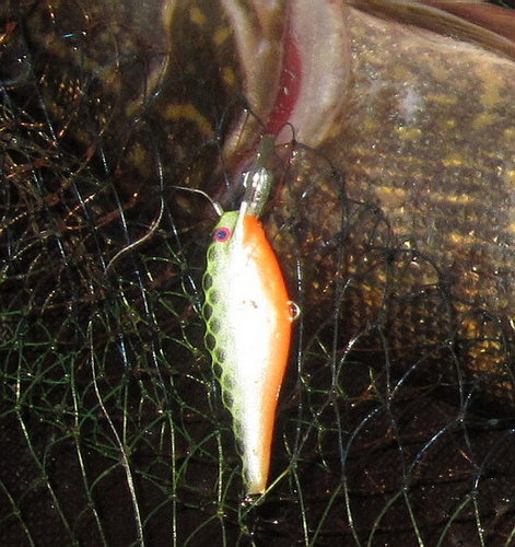 Вырван тройник.