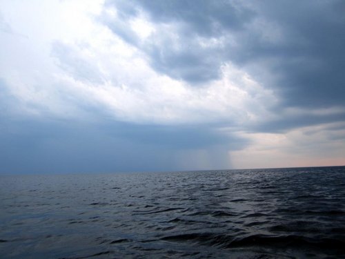 ФЗ12.jpg (57.19 КБ) 1389 просмотров Еле успел катапультироваться на берег! Налетел грозецц - мама не горюй...