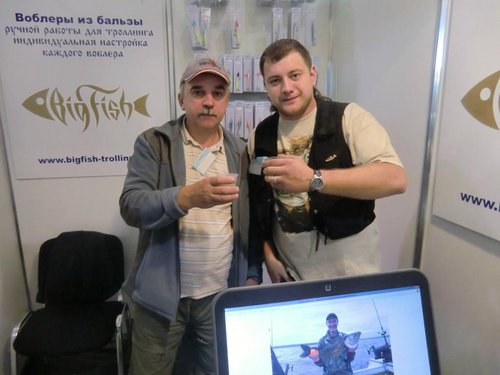 CIMG0060.JPG (70.62 КБ) 3922 просмотра Далее окончание выставки и соответственно соревнование по поднятию стакана. Молодость и здоровье против опыта и годами отточенной техники. Потом вынос тела и т.д.