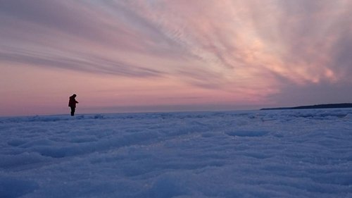 DSC_0087.JPG (58.5 КБ) 3121 просмотр Онего. Одинокий рыбачок.