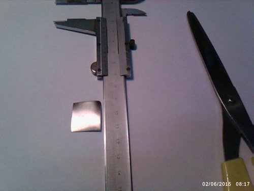 DSC_0000231.jpg (45.61 КБ) 7018 просмотров Отрезаем от жести кусок, примерно 20х23мм