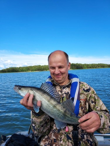 e2dad753-80ba-4f0f-9f4b-e73e826794a8.jpg