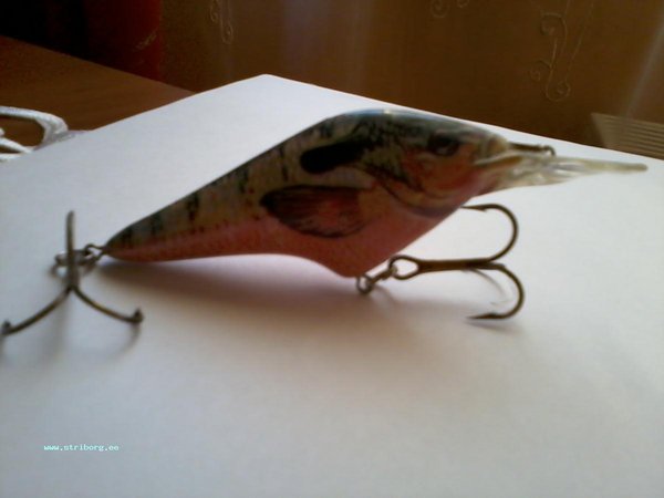 Фото0032.jpg (50.59 КБ) 3017 просмотров Ловил на этот воблер. Кто знает, как он называется? Покупал его в 2002 году, сделан из пластика с шариками в нутри (USSA)