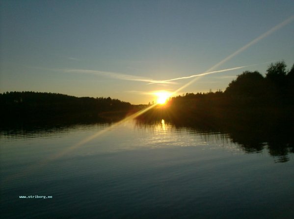 005.JPG (56.31 КБ) 2746 просмотров по следам уходящего солнца